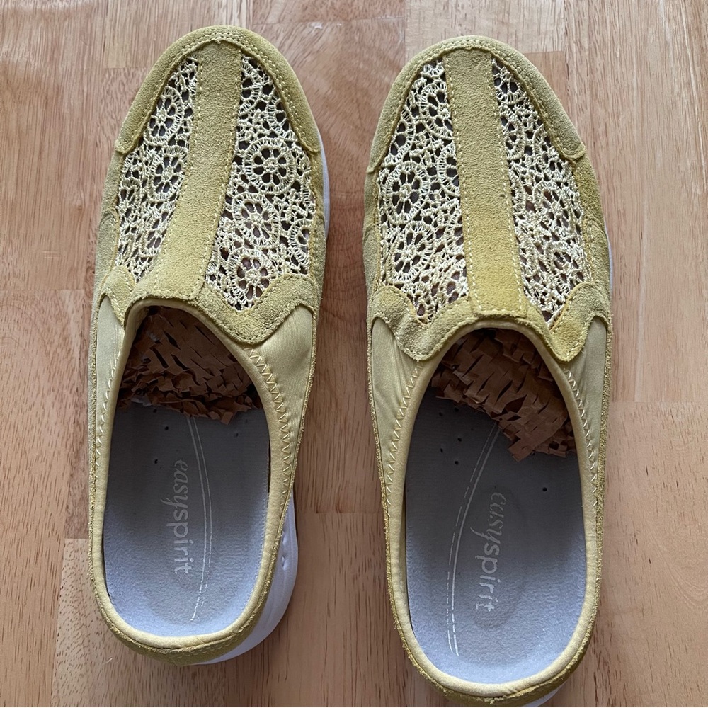 Easy Spirit Women Yellow Lace Slippers